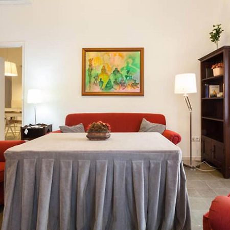 Apartamentos Rg Arenal セビリア 部屋 写真