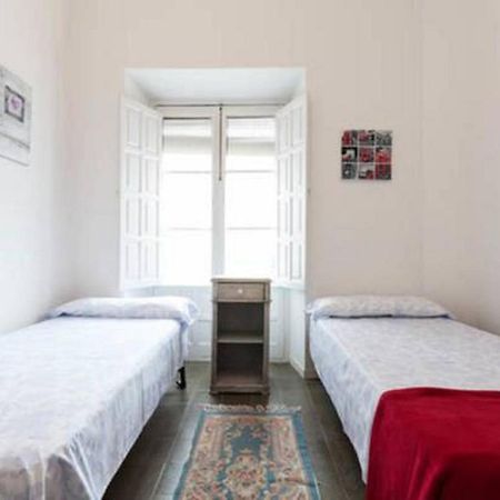 Apartamentos Rg Arenal セビリア 部屋 写真