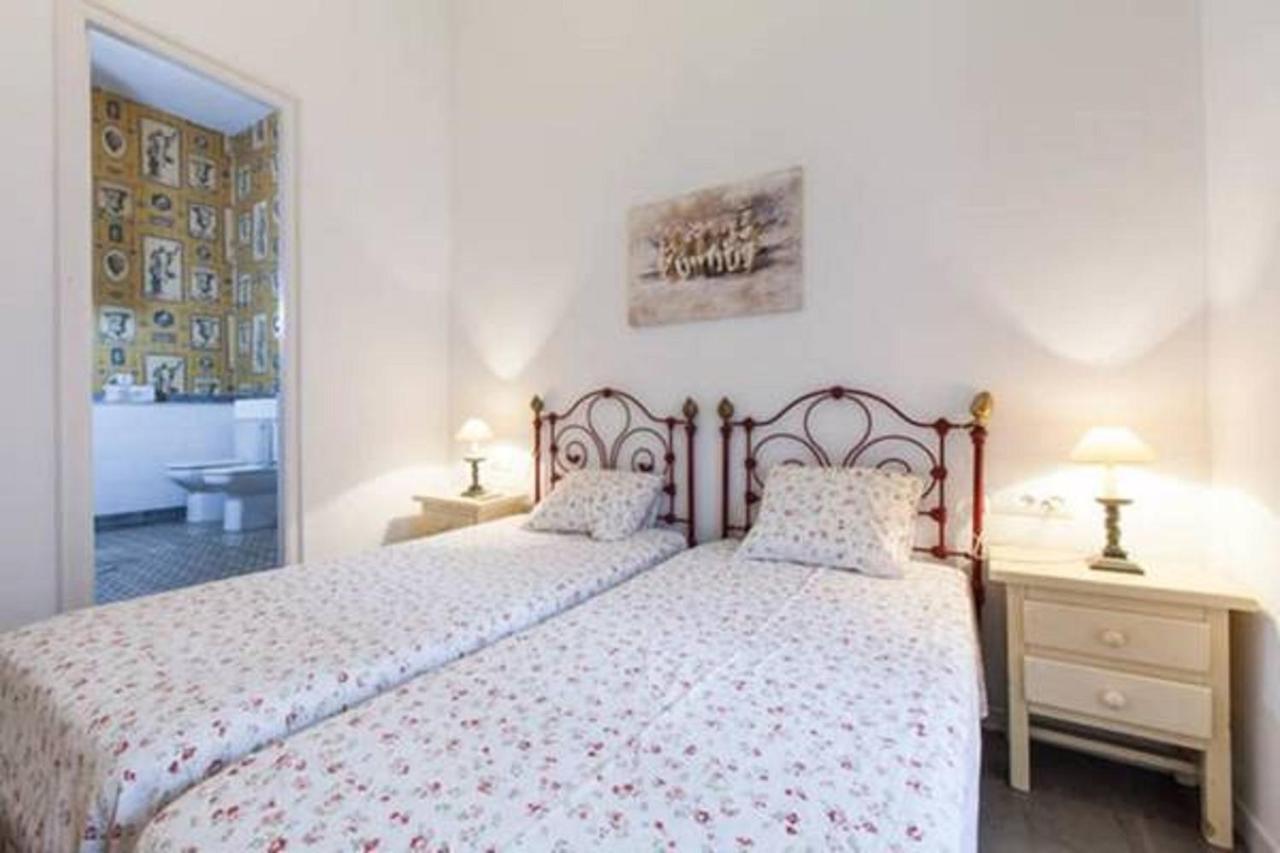 Apartamentos Rg Arenal セビリア 部屋 写真