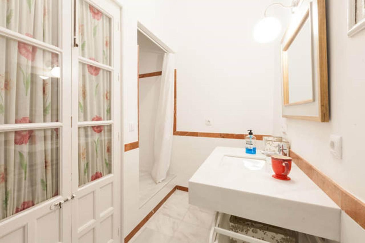 Apartamentos Rg Arenal セビリア 部屋 写真